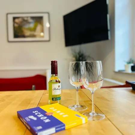 Nur 10 Min Fuss Zum Zentrum,45qm,netflix Apartment *