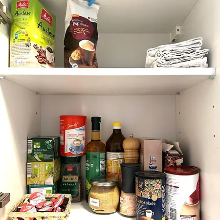 Nur 10 Min Fuss Zum Zentrum,45qm,netflix Apartment *
