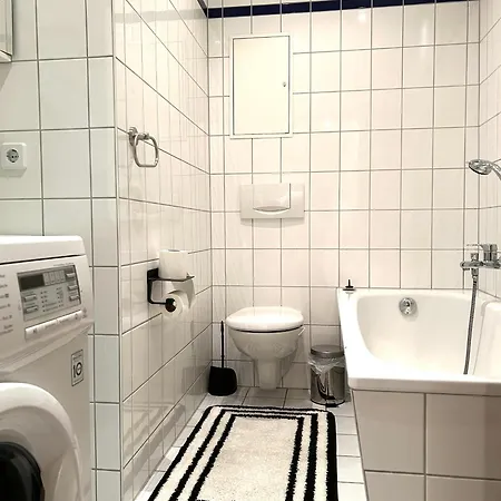 Nur 10 Min Fuss Zum Zentrum,45qm,netflix Διαμέρισμα *