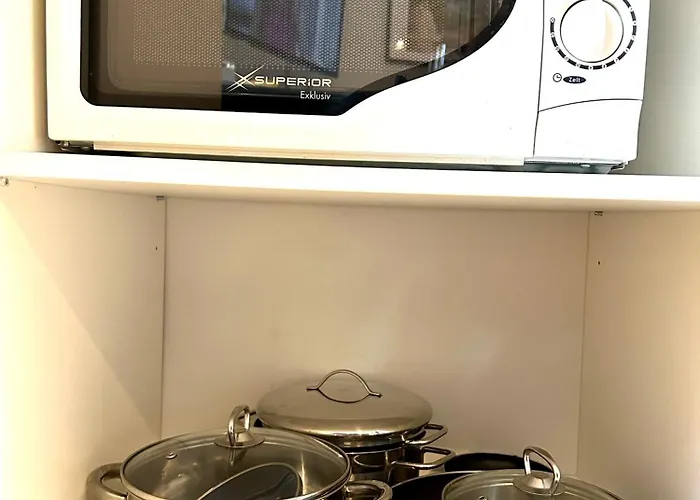 Nur 10 Min Fuß Zum Zentrum,45qm,netflix Apartment *